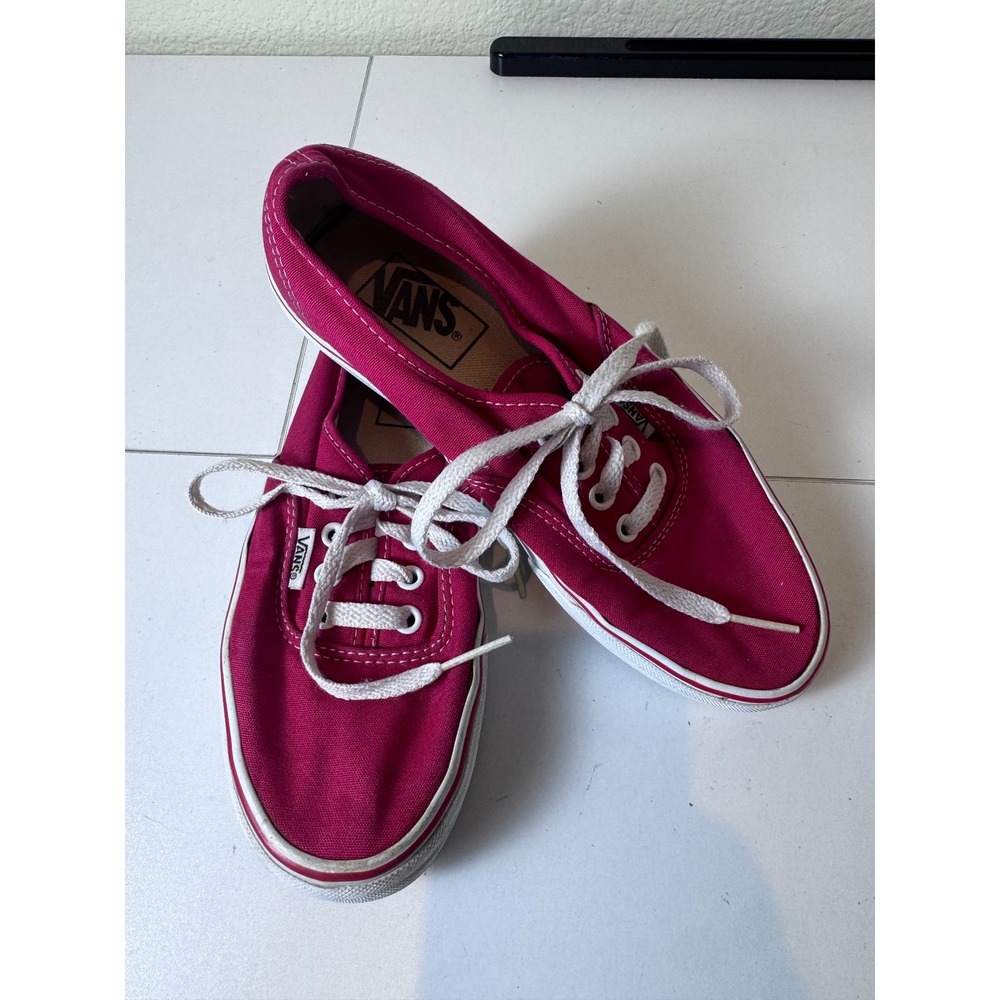 Vans Y2K Low Top Sneakers Women 7 Canvas Lace Up Skater Minimalist Indie Red